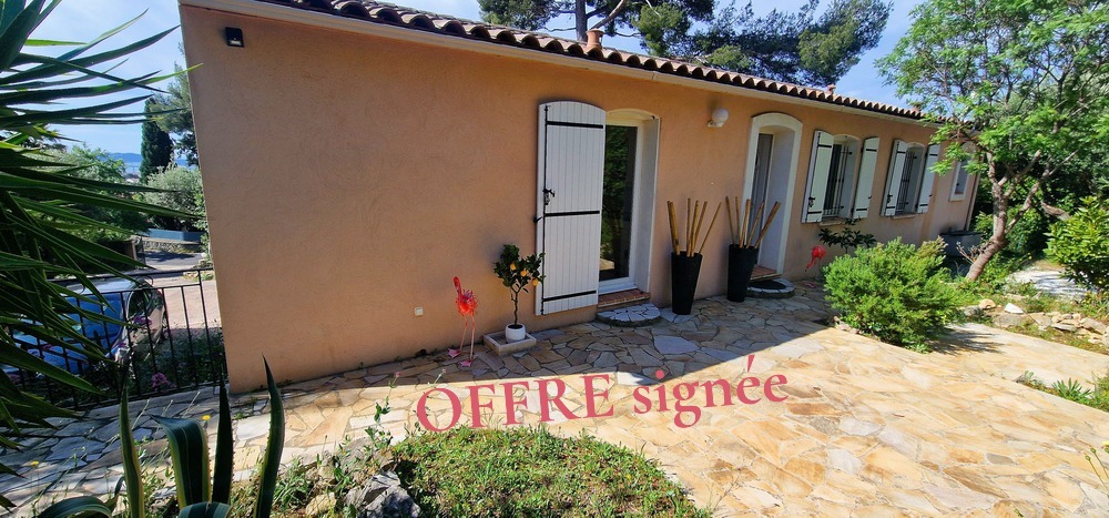 Aux 4 Chemins, la Rade &agrave; vos Pieds &mdash; Villa Familiale Plein Sud, Studio & Grand Terrain